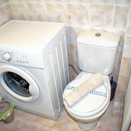 Helen - The Spartan Appartement